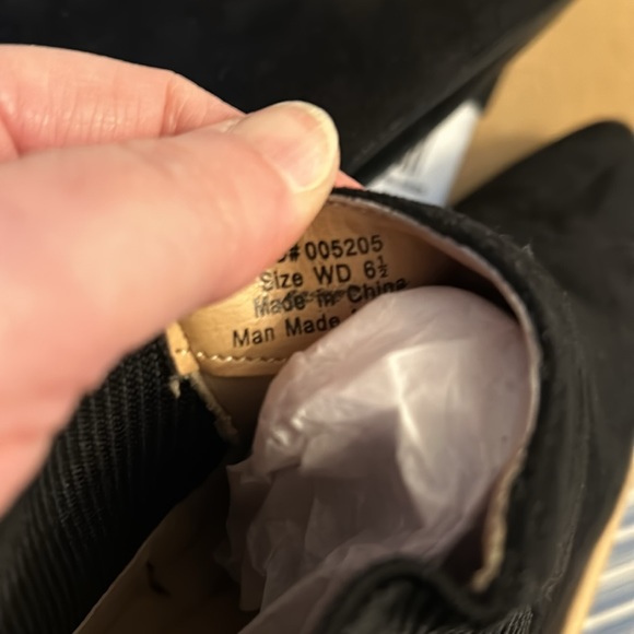 NWT Journey boots - Picture 8 of 8